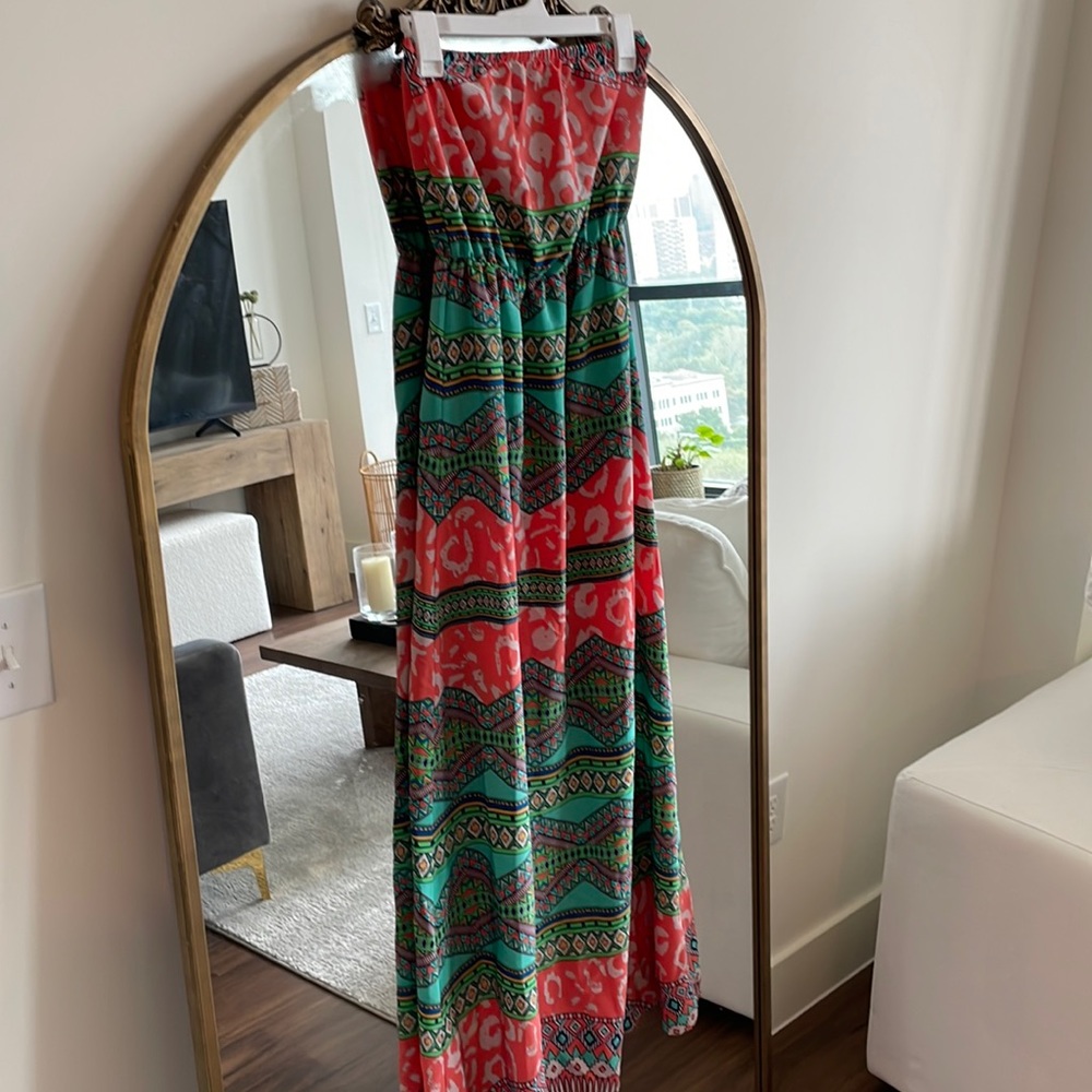 Strapless maxi dress. Colorful
